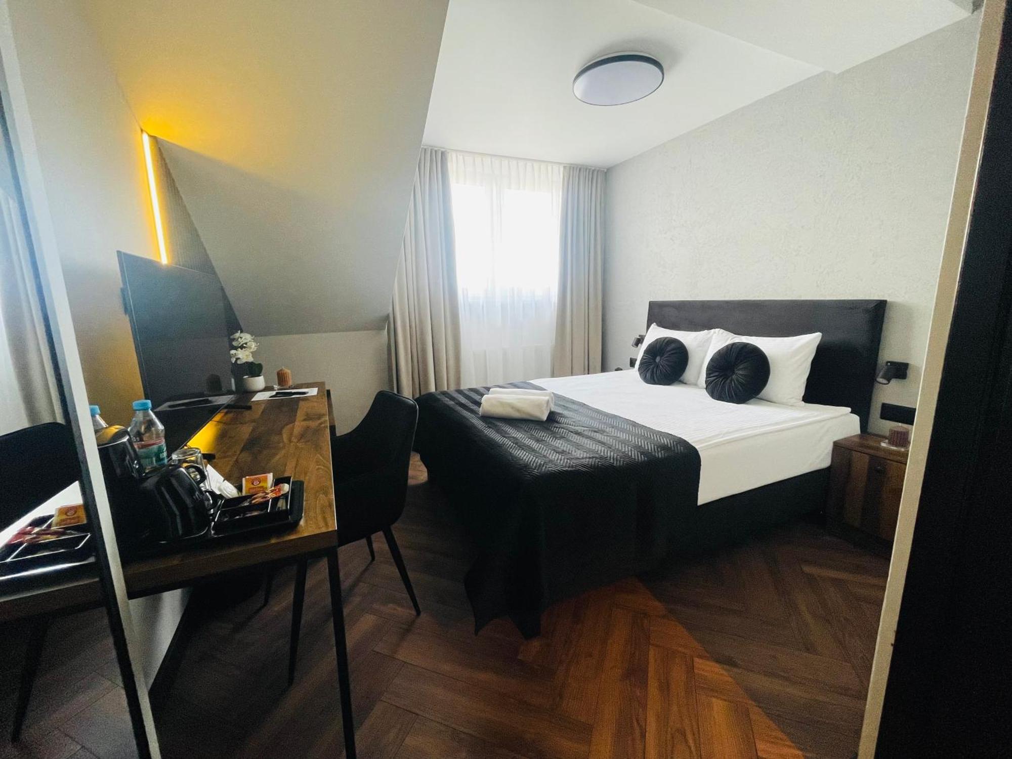 Hotel Millennium Przasnysz Extérieur photo